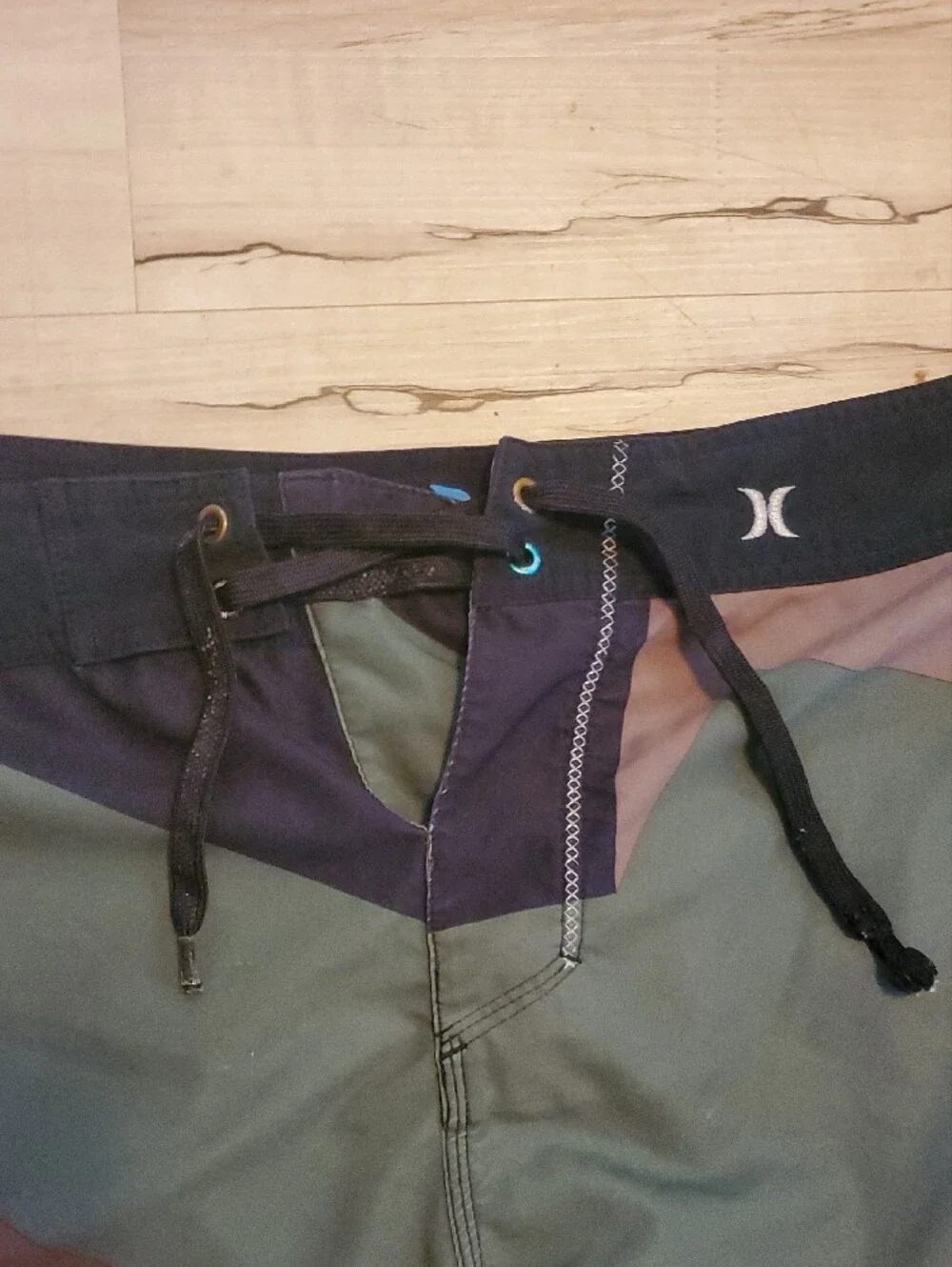 Hurley Men’s Green Brown Black Geometric Boardshorts